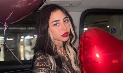 Uma de suas primeiras aparições de sucesso foi no programa "The Tonight Show Starring Jimmy Fallon", em 2021, quando se a primeira artista argentina a cantar na atração