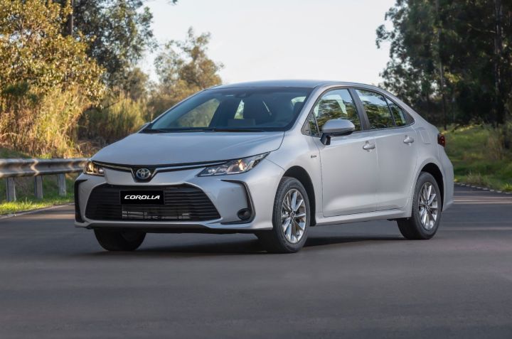 Toyota Corolla GLi Hybrid 2026 • Divulgação