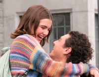 "Off Campus": veja as primeiras imagens da adaptação do romance adolescente