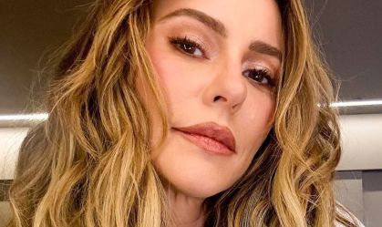 Paolla Oliveira denuncia invasão de privacidade após buquê desconhecido