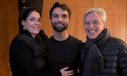 Paula Lavigne posa com Silva e Caetano após ser criticada