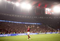 Flamengo x Estudiantes tem maior público da história do "novo Maracanã"