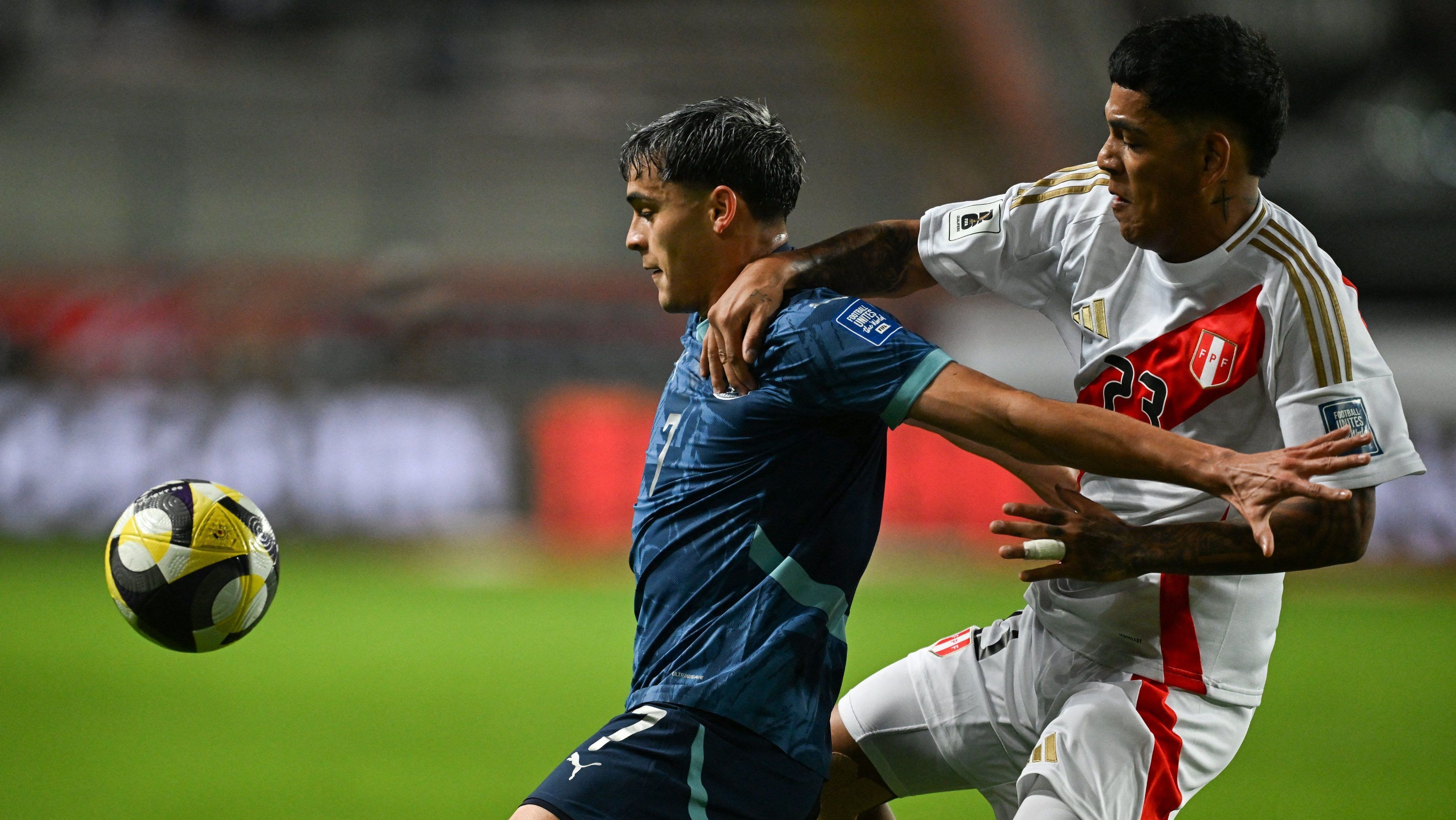 Lance de Peru x Paragaui, pelas Eliminatórias da Copa do Mundo