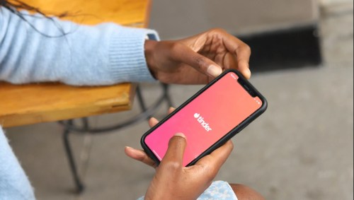 Tinder é um aplicativo de relacionamento criado em 2012