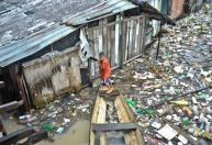 Descarte indevido de plástico ajuda a contaminar a Amazônia, alerta Fiocruz