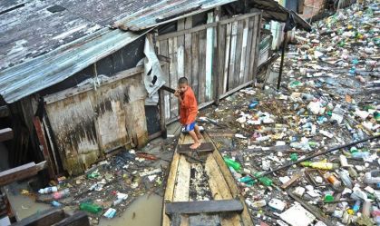 Descarte indevido de plástico ajuda a contaminar a Amazônia, alerta Fiocruz