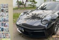 Homem é preso com CNHs internacionais falsificadas dentro de Porsche na BA