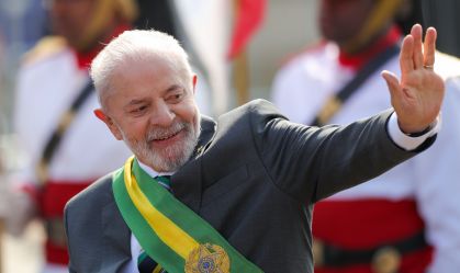 Aliados querem Lula conduzindo proposta de anistia “light”