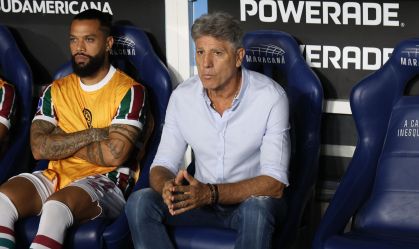 Torcida do Fluminense vaia e xinga Renato em eliminação na Sul-Americana