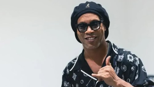 Ronaldinho Gaúcho vai lançar o álbum "Bruxaria 051", com 22 faixas, na sexta (17)