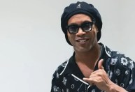 Ronaldinho Gaúcho reage a comparações com Neymar