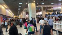 Mais de 60 voos são afetados por óleo na pista do Aeroporto Santos Dumont