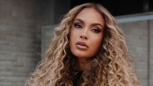 Sarah Andrade participou do BBB21 e após ser eliminada, passou a trabalhar com internet e palestras