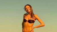 Sasha Meneghel posa de biquíni em viagem à Itália