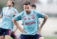 Saúl é liberado pelo Flamengo para acompanhar nascimento do filho