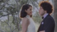 Selena Gomez mostra primeiras fotos de casamento com Benny Blanco