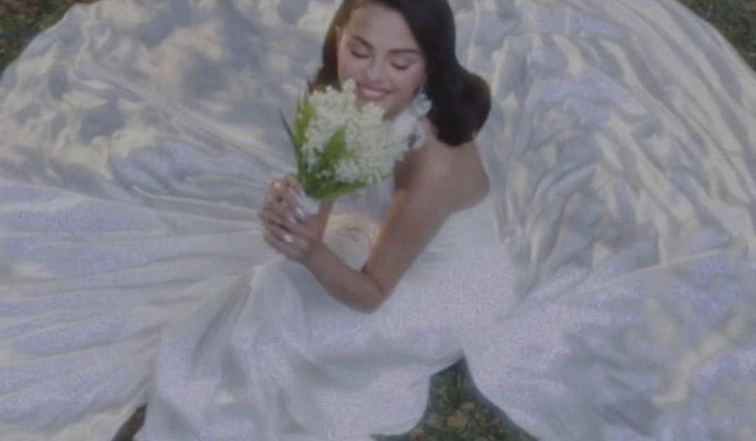 Mãe de Selena Gomez diz quem levou atriz ao altar; entenda