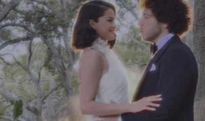 Selena Gomez fala sobre vida de casada: "Tem sido um sonho"