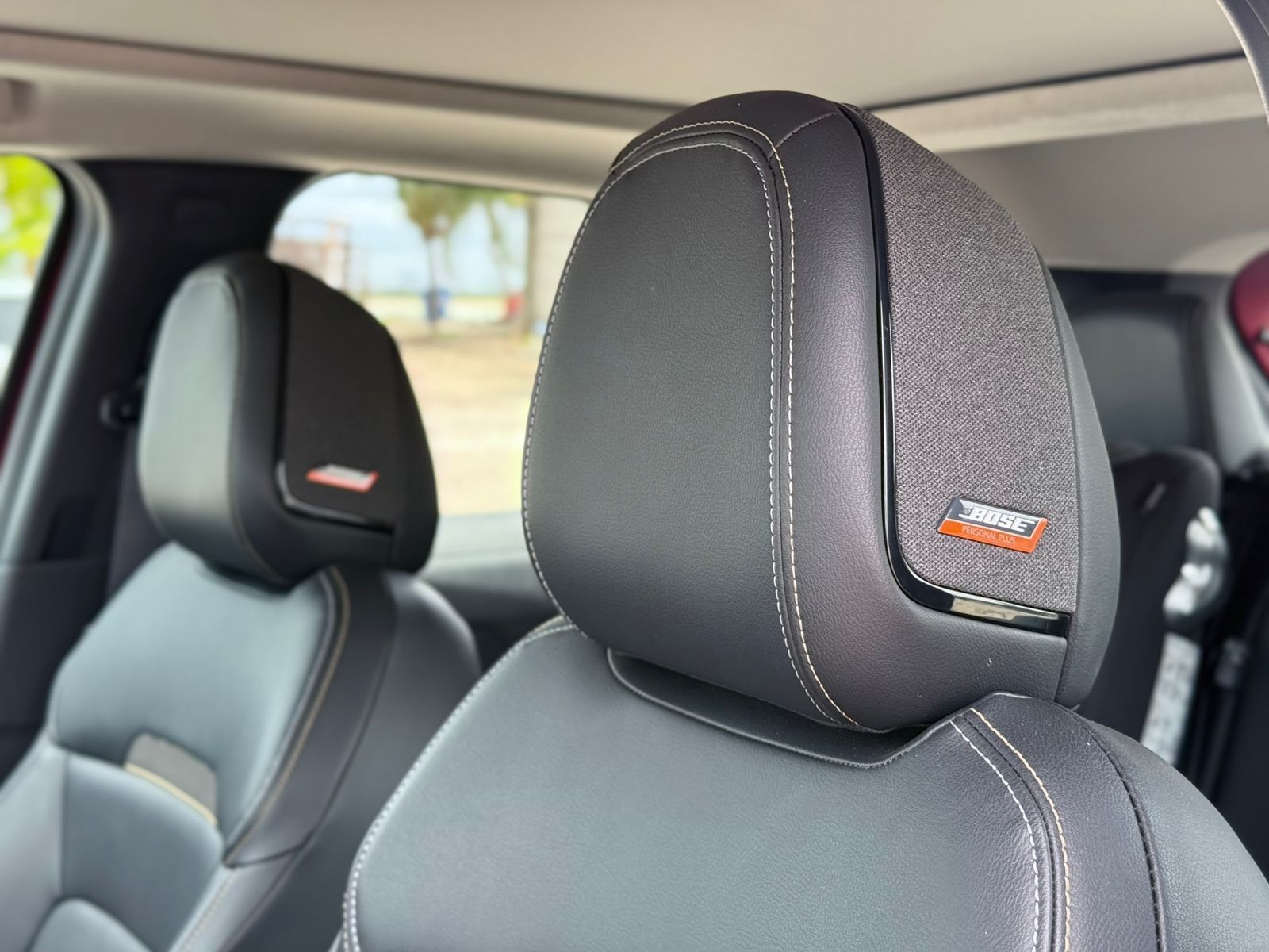 Kicks Platinum tem assinatura de som da Bose • Rodrigo Barros/CNN