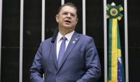 PF apreende cerca de R$ 400 mil na casa de Sóstenes Cavalcante; veja fotos