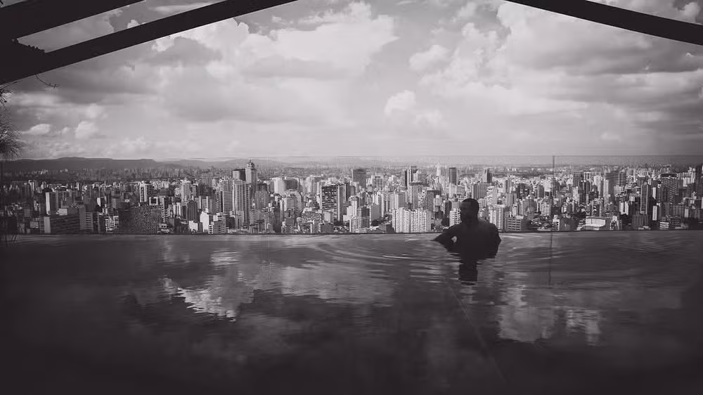 Memphis Depay ironiza aluguel milionário: “Há pessoas que acreditam nisso”