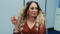 Susana Vieira vira Mariah Carey tentando tirar CPF em vídeo