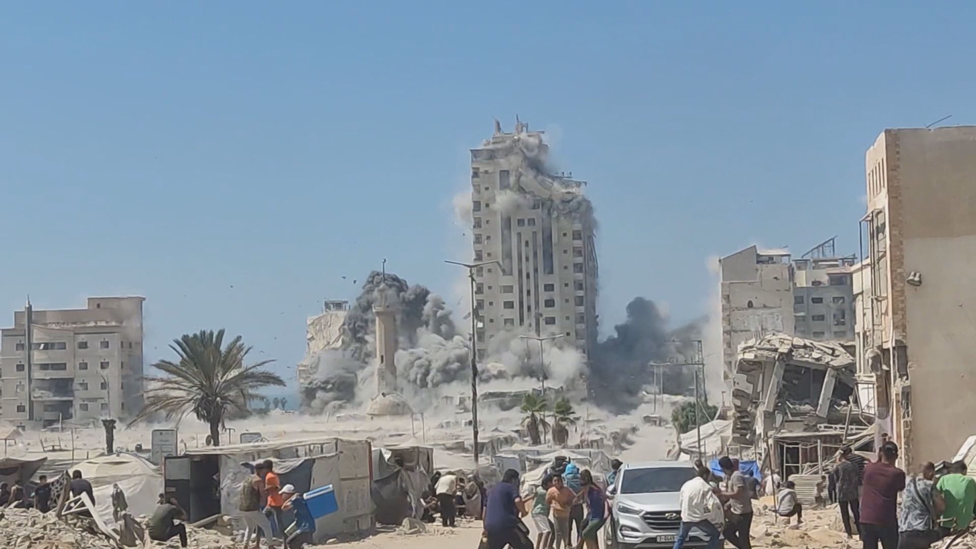 torre-atingida-em-gaza-por-ataque-israelense