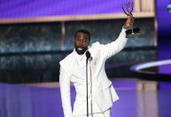 Emmy 2025: ator de "Ruptura" é o 1º homem negro a vencer categoria; veja