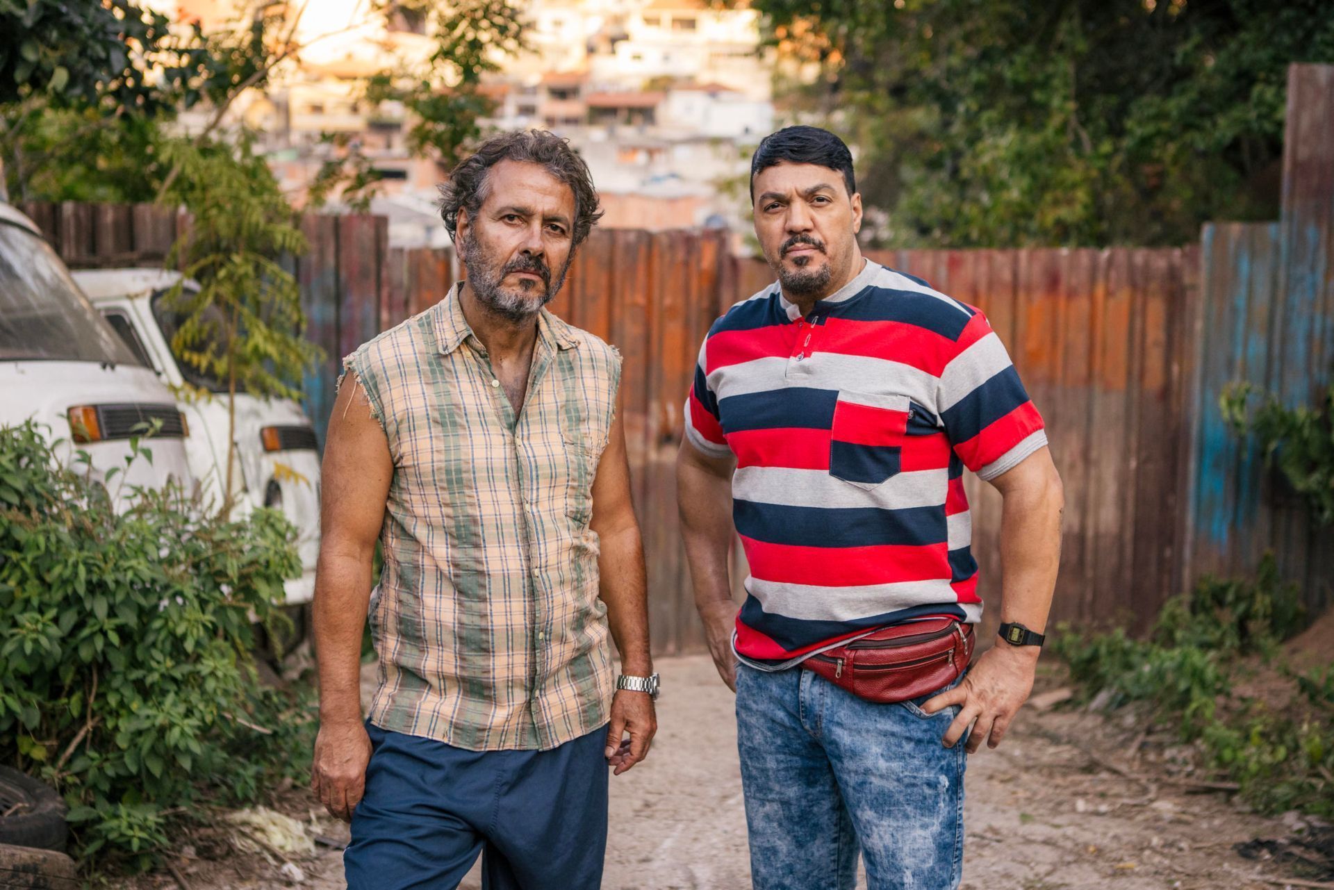 Marcos Palmeira e Belo na pele de Joaquim e Misael na novela "Três Graças" • Globo/ Fabiano Battaglin