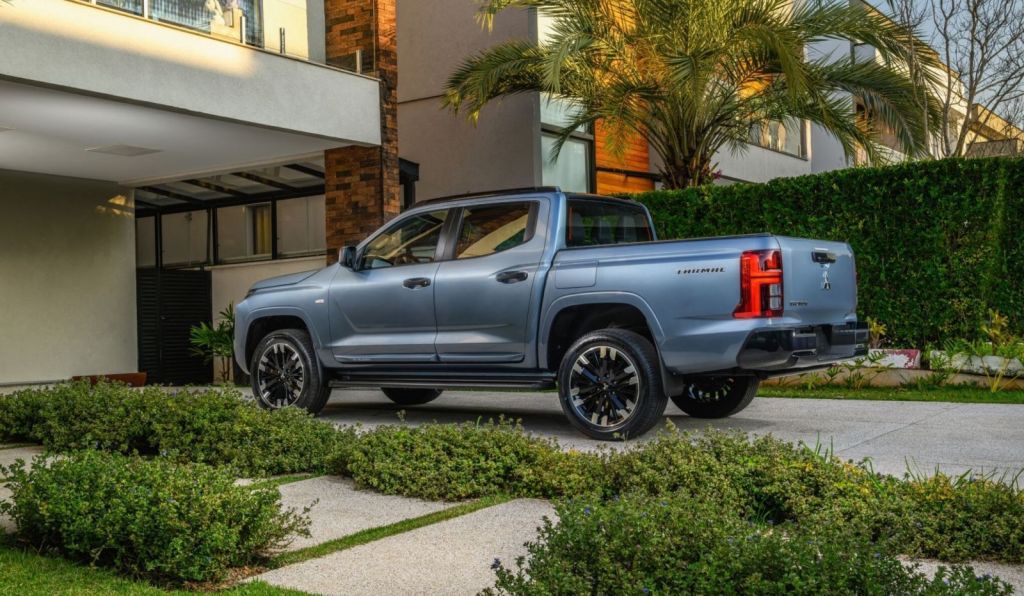 Mitsubishi Triton Tarmac tem cor exclusiva