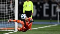 Copa do Brasil: Léo Jardim salva, e Vasco elimina Botafogo nos pênaltis