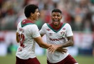 Fluminense bate o Vitória e volta a vencer no Brasileirão após um mês