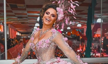 Salgueiro aproveita trechos de 2 sambas para homenagear Rosa Magalhães