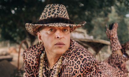 Walério Araújo completa 35 anos de ousadia na cena da moda brasileira