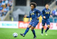 Willian sofre contusão e vira desfalque no Grêmio; saiba detalhes