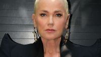 Xuxa rebate rumores em torno de sua carreira: "Como poderia ter pacto?"