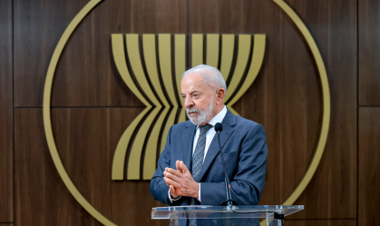"Fiz uma frase mal colocada", diz Lula após fala sobre traficantes