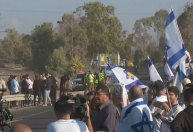 Primeiros reféns do Hamas são libertados e entregues à Cruz Vermelha