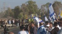 Primeiros reféns do Hamas são libertados e entregues à Cruz Vermelha