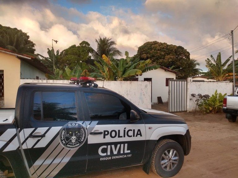 Adolescente é apreendido após tentar matar professor a marteladas em escola da Paraíba