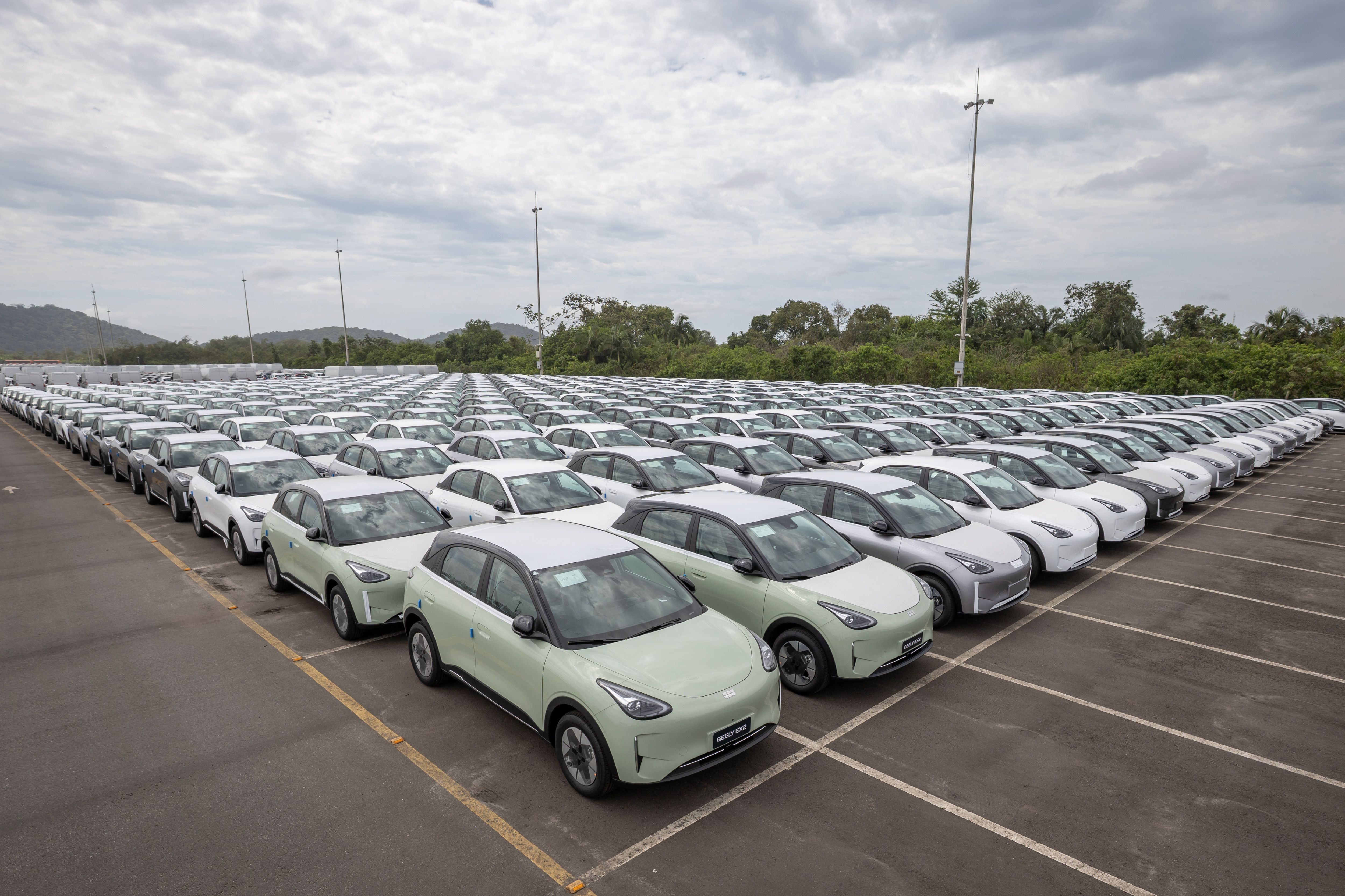 Carros elétricos estão em crescimento no Brasil • Rodolfo Buhrer/Divulgação
