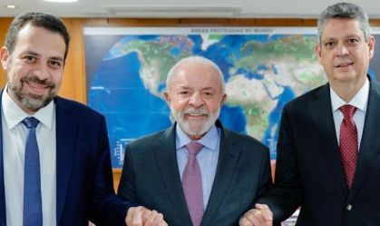 Ao anunciar Boulos, Lula agradece Macêdo por trabalho na Secretaria-Geral
