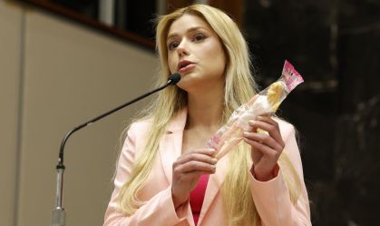 MG: deputada chamada de "Barbie da Shopee" diz que vai ao Conselho de Ética