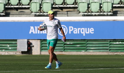Palmeiras recebe LDU em busca de virada histórica na semi da Libertadores