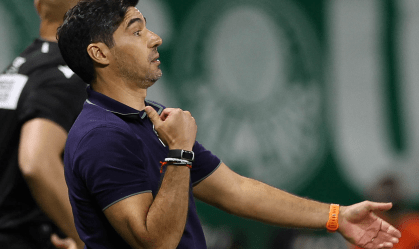 Abel reage à crítica de Ceni sobre Palmeiras e dedica vitória a Evangelista