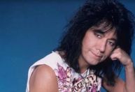 Morre Ace Frehley, ex-guitarrista do Kiss, aos 74 anos, diz site