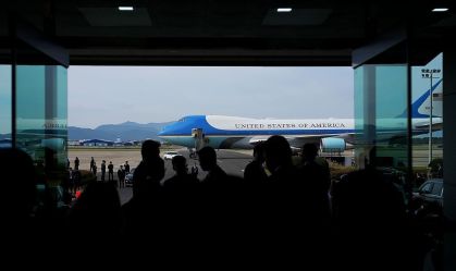 Por que Trump e Xi Jinping se reuniram em um aeroporto?