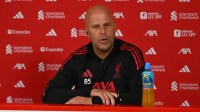 Slot comenta ausência de Alisson e cobra Liverpool: "Precisamos reagir"