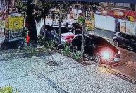 Vídeo: Jovem é baleado durante tentativa de assalto no Leblon