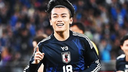 Ueda comemora gol contra o Brasil